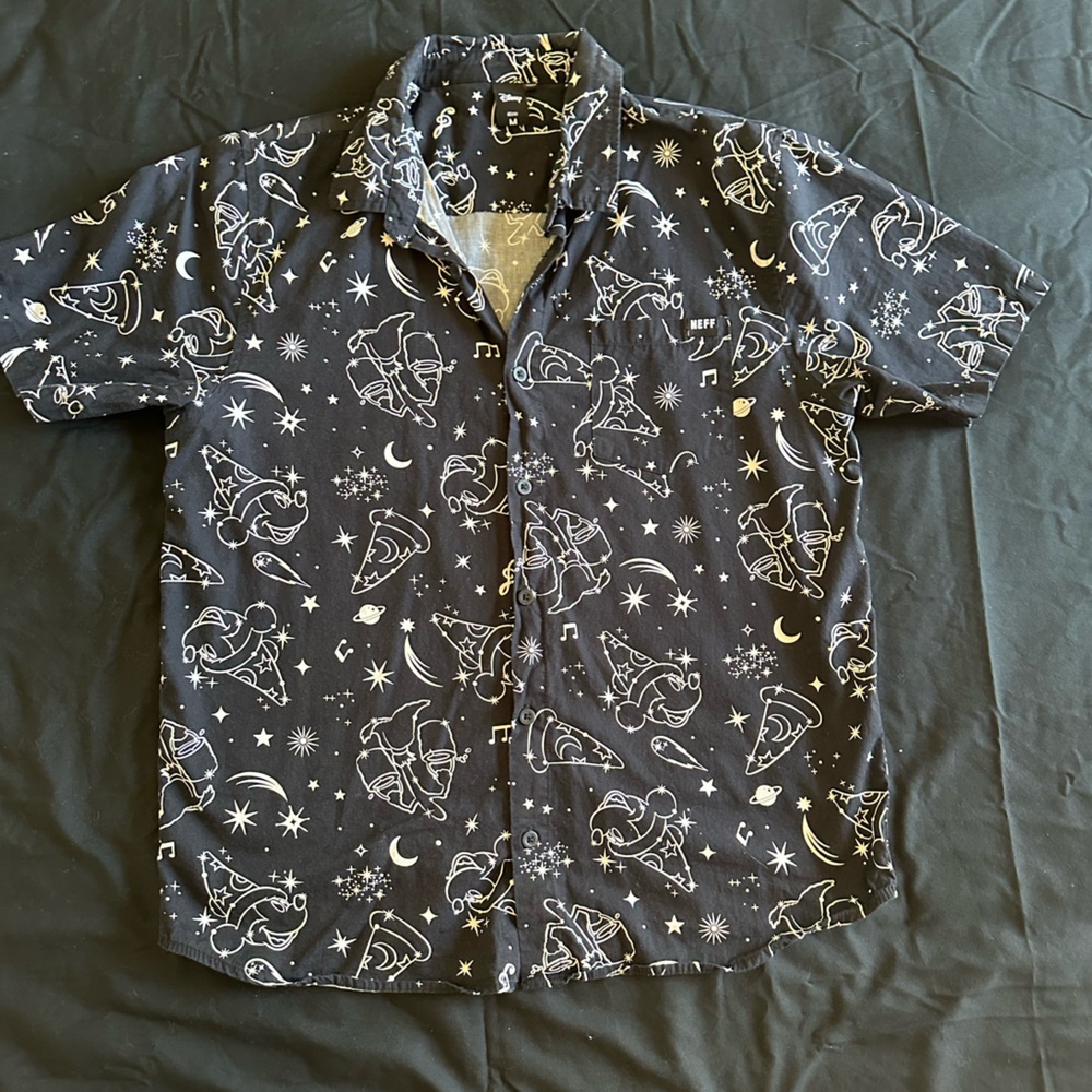 Men’s Neff Sorcerer Mickey Shirt M